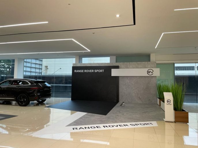 range rover backdrop