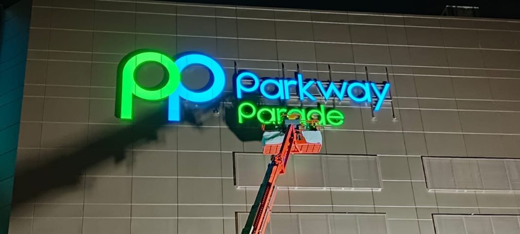 lighted parkway parade building signage