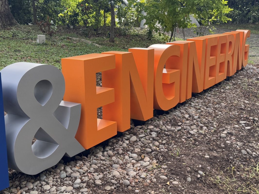 NUS 3D SIGNAGE