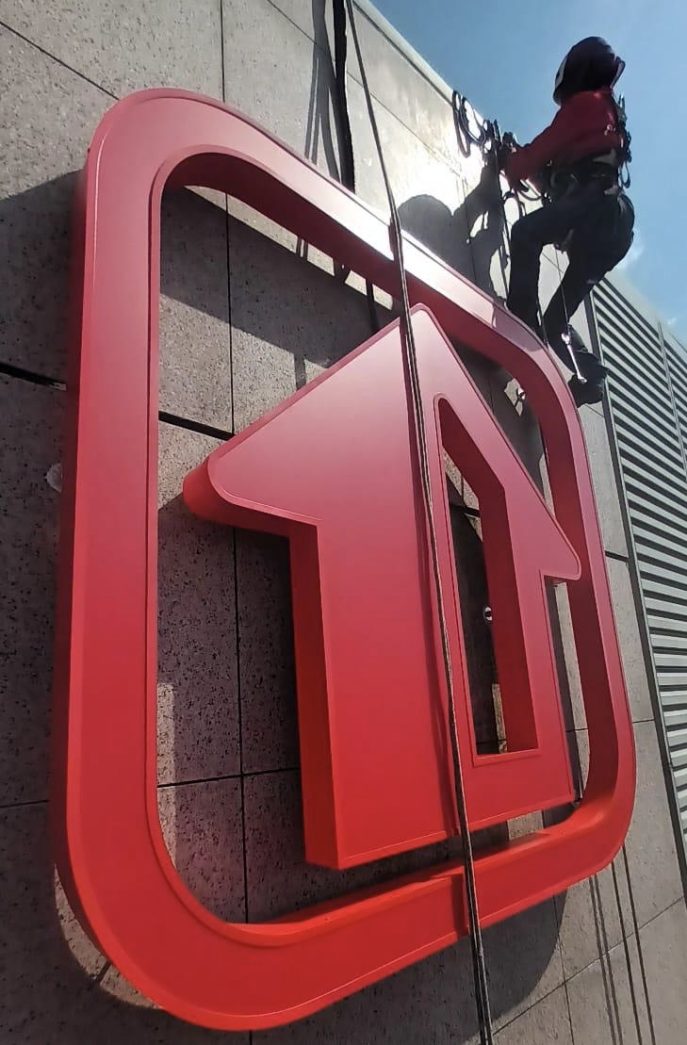 LED Video Wall HDB Hub Signage