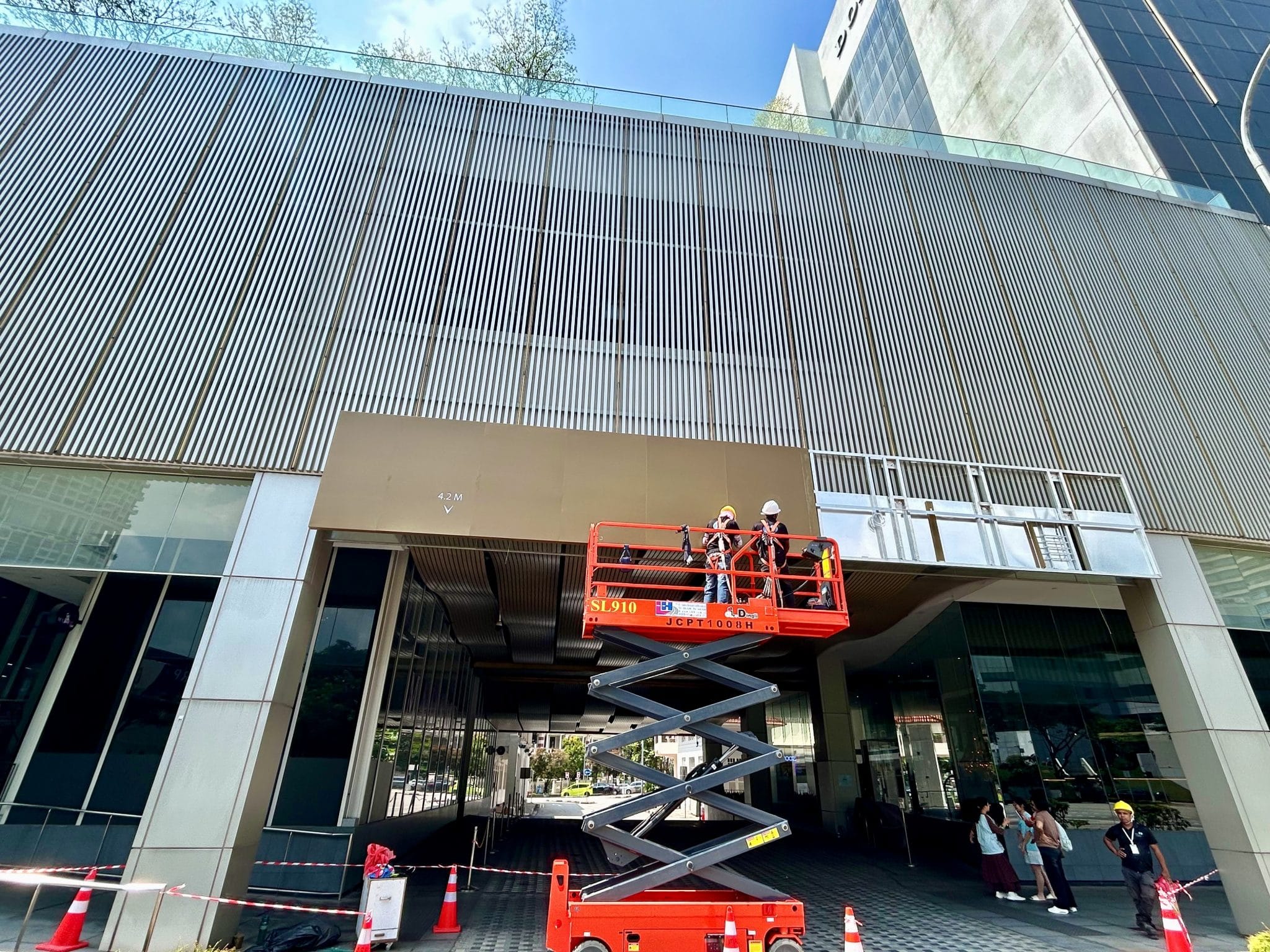 Sembcorp Building Signage